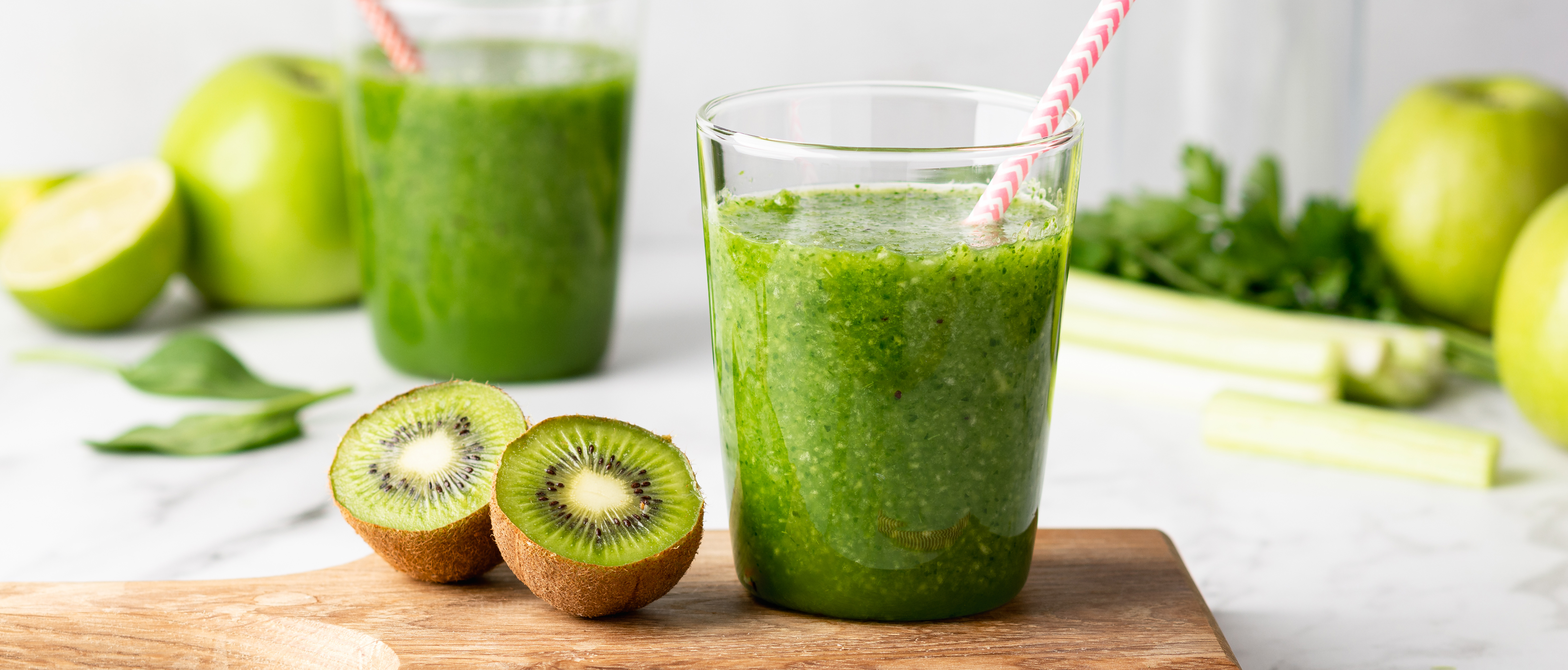 Refresh Your Christmas with this Healthy Green Smoothie