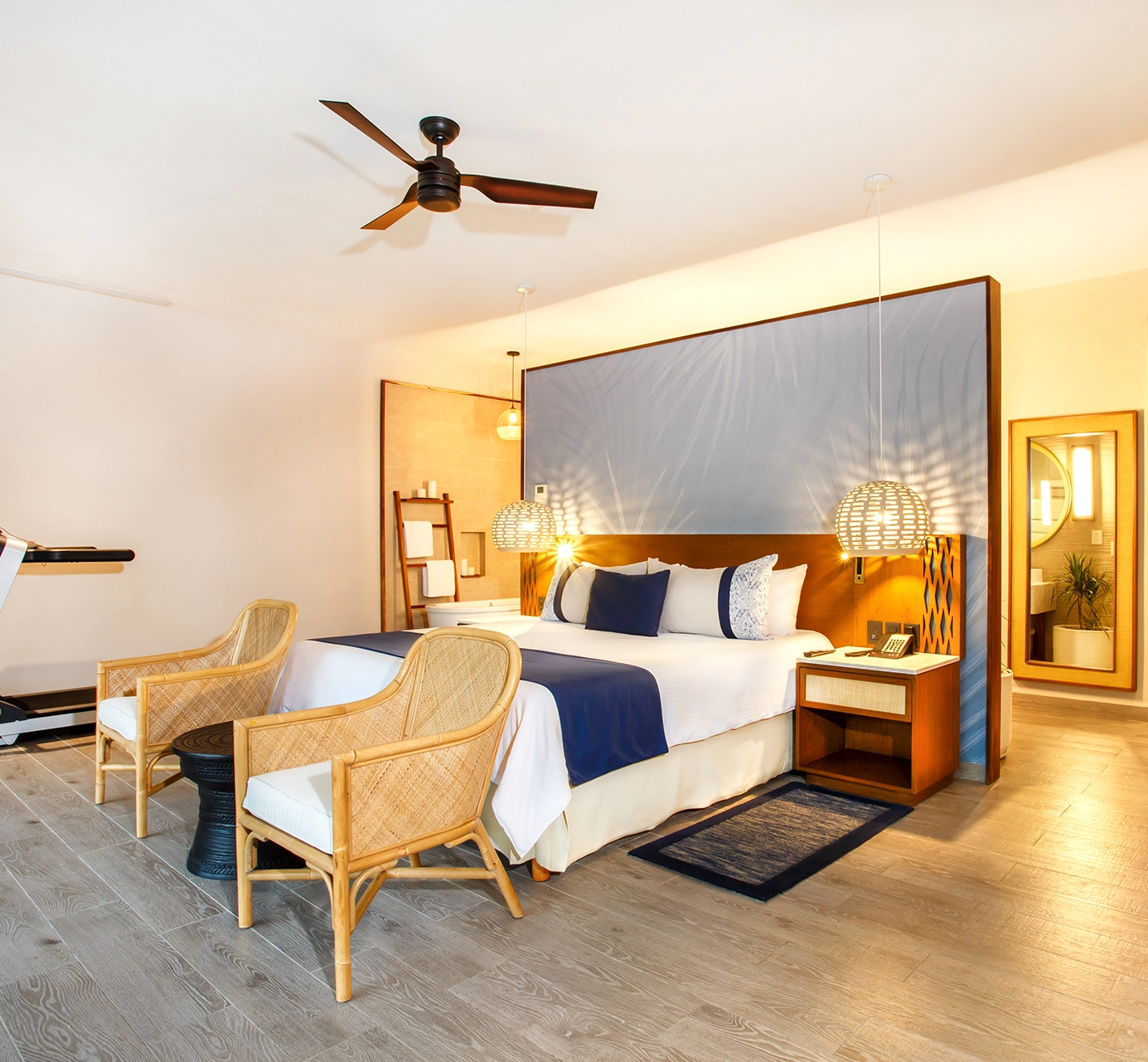 Lush Room